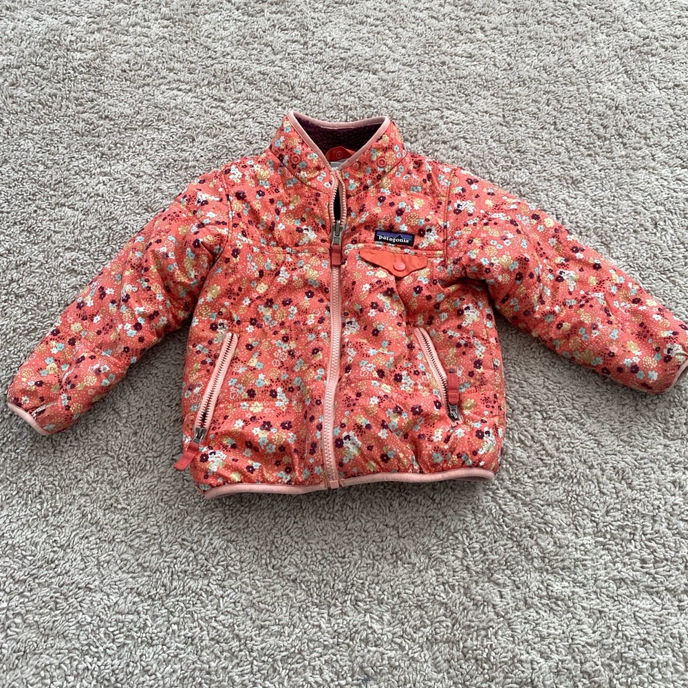 4T reversible Patagonia. Fleece lined.